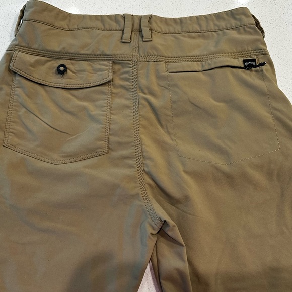 Billabong Men Surftrek Journey 20” Shorts. - Picture 8 of 9